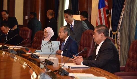 senarai gaji menteri malaysia 2022
